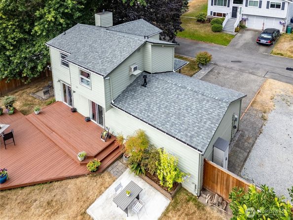 9834 NE 140th Place, Kirkland WA 98034