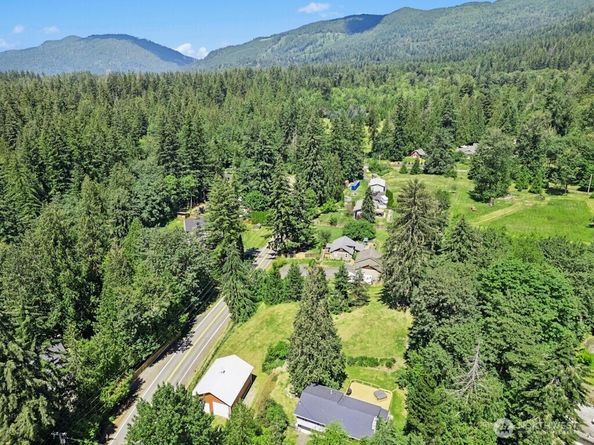 26910 SE 154th Place, Issaquah WA 98027
