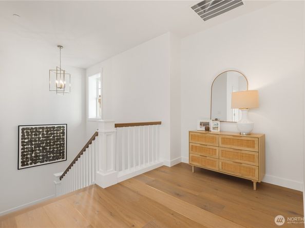 20128 21st Avenue NW, Shoreline WA 98177