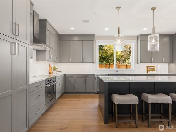 20128 21st Avenue NW, Shoreline WA 98177