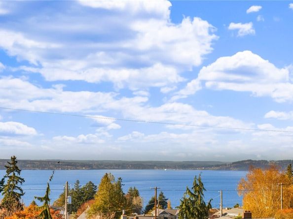 20128 21st Avenue NW, Shoreline WA 98177