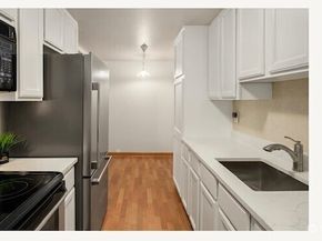 919 2nd Avenue W 204, Seattle WA 98119