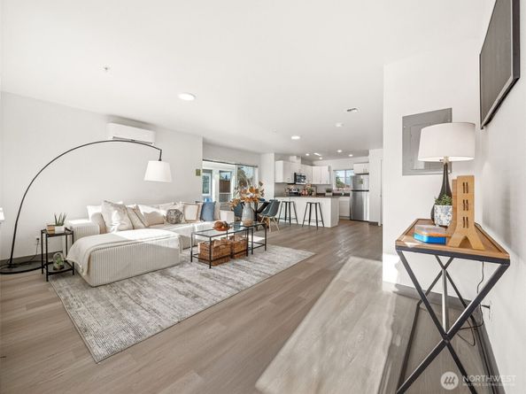 13831 32nd Lane S, Tukwila WA 98168