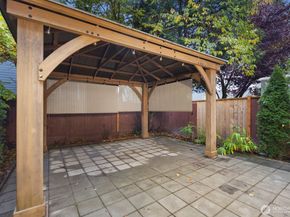 15511 35th Avenue W H, Lynnwood WA 98087