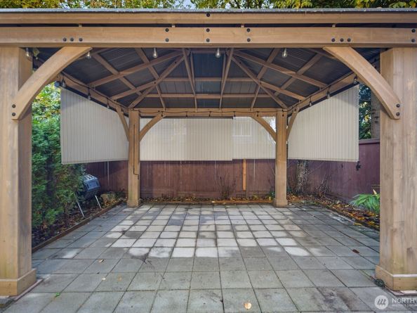 15511 35th Avenue W H, Lynnwood WA 98087