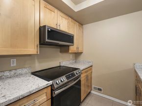 15511 35th Avenue W H, Lynnwood WA 98087