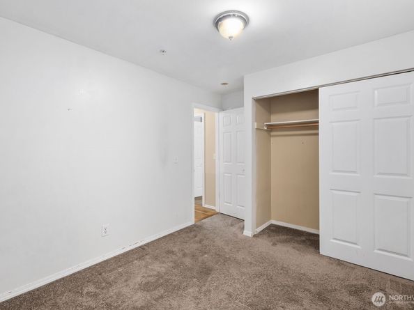 15511 35th Avenue W H, Lynnwood WA 98087