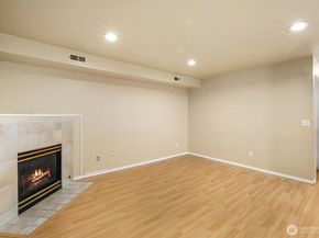 15511 35th Avenue W H, Lynnwood WA 98087