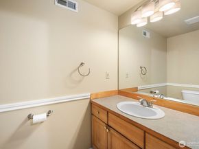 15511 35th Avenue W H, Lynnwood WA 98087