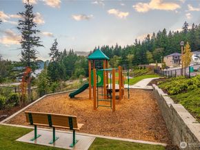 2052 NE Norseman Way, Poulsbo WA 98370