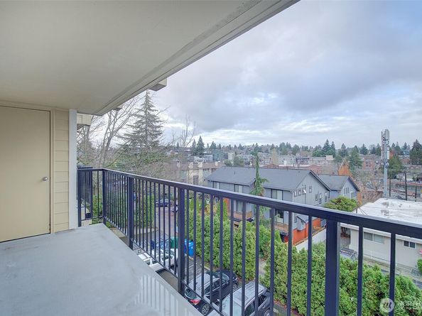 3890 Whitman Avenue N 301, Seattle WA 98103