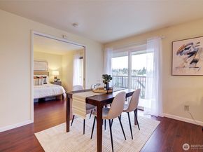 3890 Whitman Avenue N 301, Seattle WA 98103