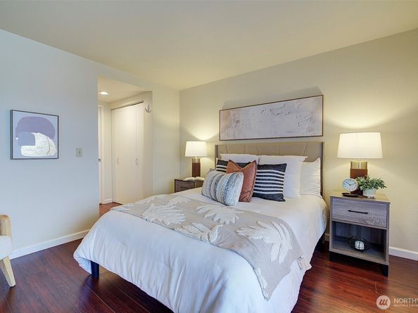 3890 Whitman Avenue N 301, Seattle WA 98103