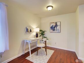 3890 Whitman Avenue N 301, Seattle WA 98103