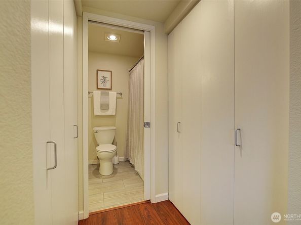 3890 Whitman Avenue N 301, Seattle WA 98103