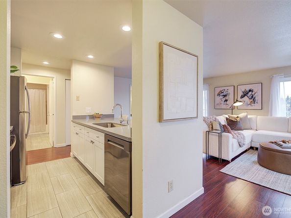 3890 Whitman Avenue N 301, Seattle WA 98103