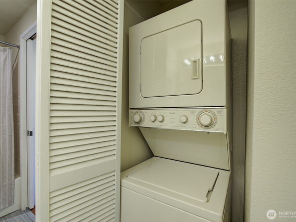 3890 Whitman Avenue N 301, Seattle WA 98103