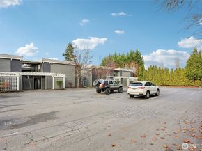 1113 Kirkland Avenue 1B, Kirkland WA 98033