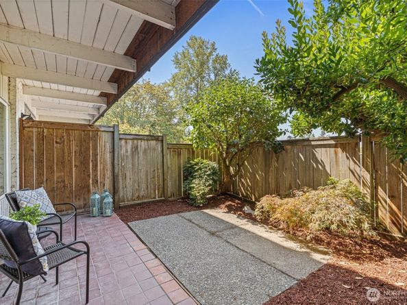 1020 S 230th Street B108, Des Moines WA 98198