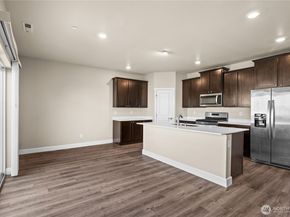 4462 Sand Dollar Street, Bremerton WA 98312