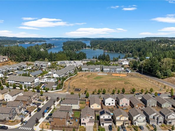 4462 Sand Dollar Street, Bremerton WA 98312