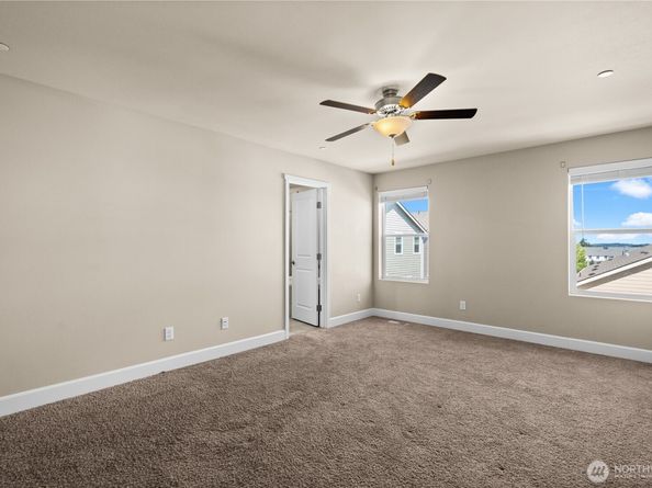 4462 Sand Dollar Street, Bremerton WA 98312