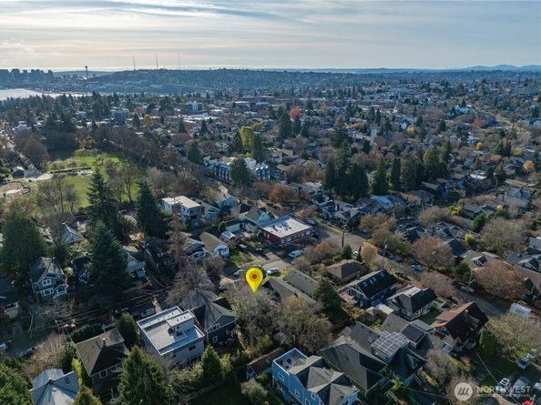 2116 N 51st Street, Seattle WA 98103