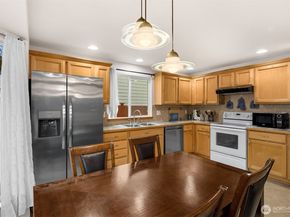 2632 NE 24th Court, Renton WA 98056