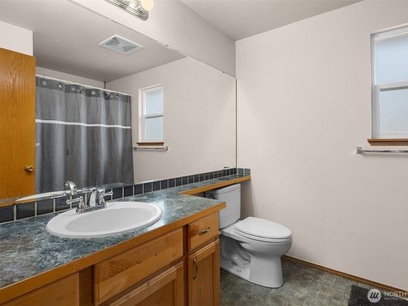 2632 NE 24th Court, Renton WA 98056