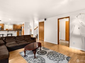 2632 NE 24th Court, Renton WA 98056