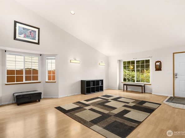 2632 NE 24th Court, Renton WA 98056