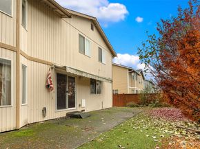 2632 NE 24th Court, Renton WA 98056