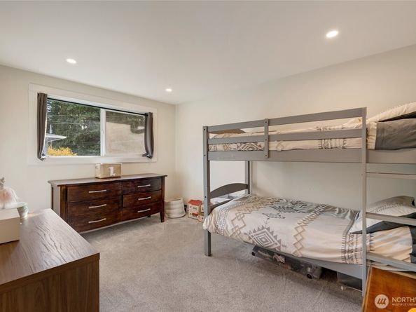 8804 209th Place SW, Edmonds WA 98026