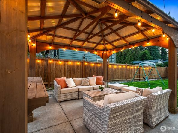 8804 209th Place SW, Edmonds WA 98026