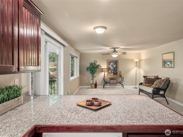 7505 212th Street SW C301, Edmonds WA 98026