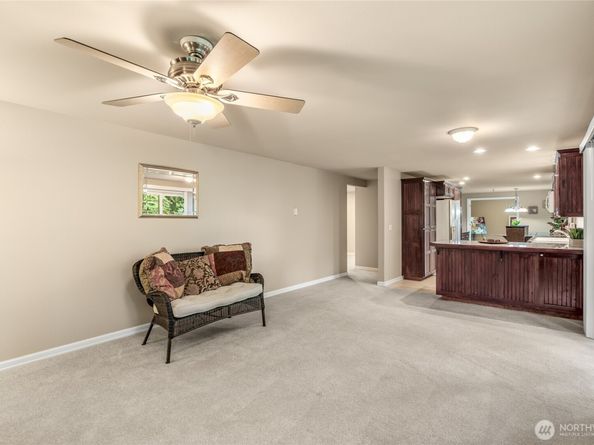 7505 212th Street SW C301, Edmonds WA 98026