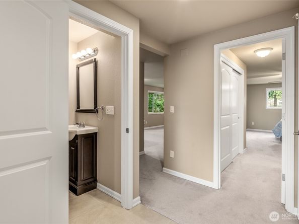 7505 212th Street SW C301, Edmonds WA 98026