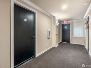7505 212th Street SW C301, Edmonds WA 98026