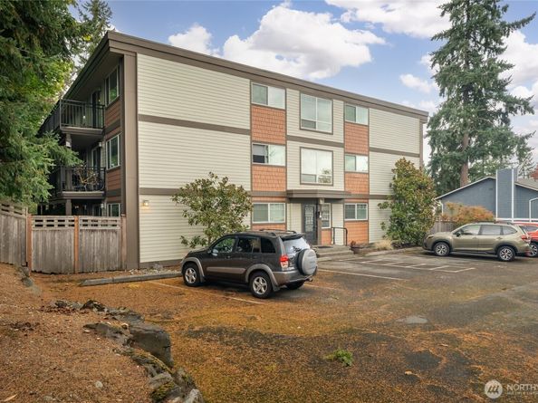 7505 212th Street SW C301, Edmonds WA 98026