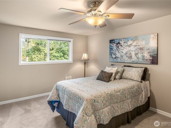 7505 212th Street SW C301, Edmonds WA 98026