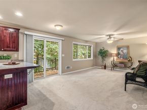 7505 212th Street SW C301, Edmonds WA 98026