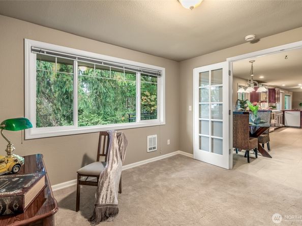 7505 212th Street SW C301, Edmonds WA 98026