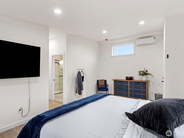 10615 2nd Place SW, Seattle WA 98146