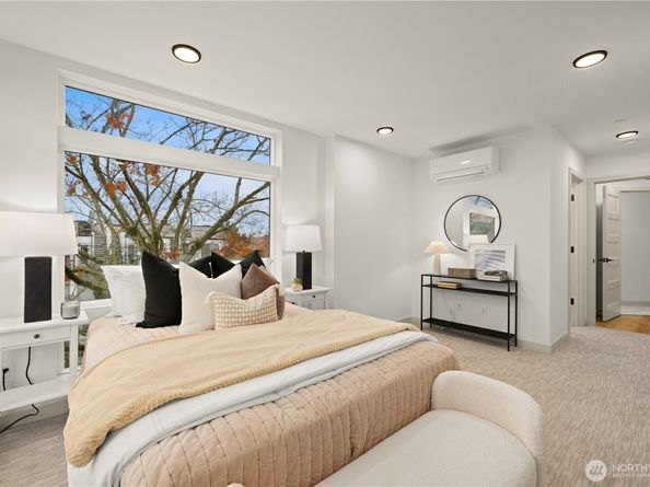 7005 9th Avenue NE, Seattle WA 98115