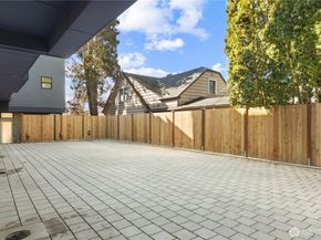 7005 9th Avenue NE, Seattle WA 98115
