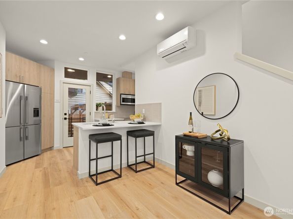 7005 9th Avenue NE, Seattle WA 98115