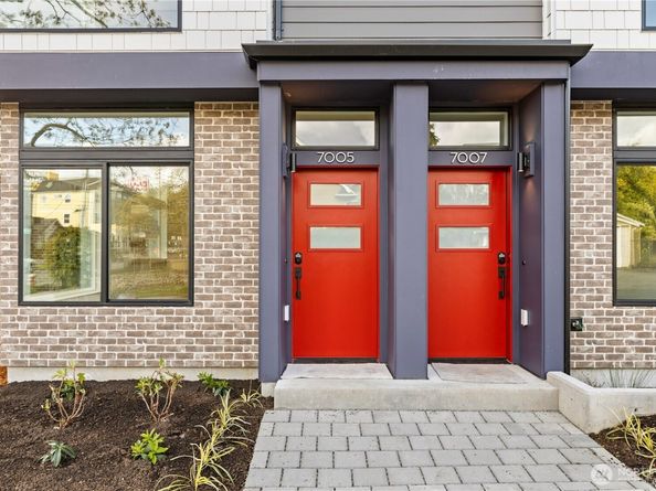 7005 9th Avenue NE, Seattle WA 98115