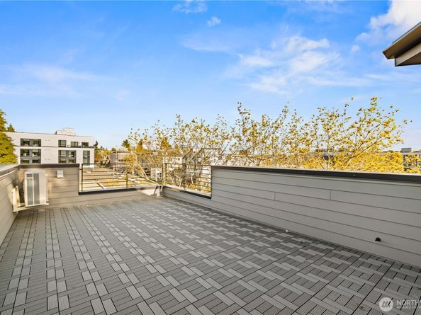 7005 9th Avenue NE, Seattle WA 98115