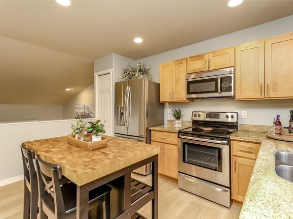 30980 Wood Creek Place NE, Poulsbo WA 98370