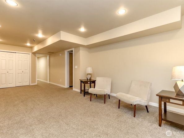 30980 Wood Creek Place NE, Poulsbo WA 98370